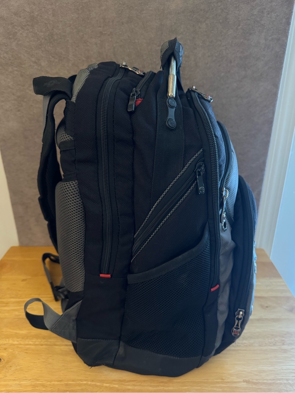 Wenger Synergy Backpack - Picture 7 of 13